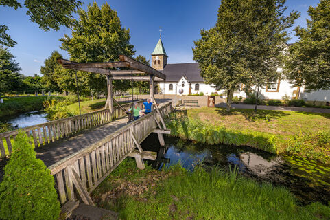Burgpark Venhaus in Spelle - Radfahren im Emsland ©Emsland Tourismus GmbH (4)