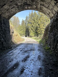 Fotografija s spletne strani Ewald Zweifel na poti