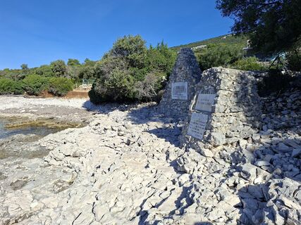 Fotografija s spletne strani Cvetka Salamon na poti