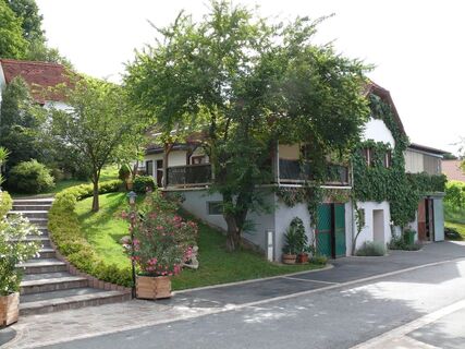 Buschenschank Gruber_Hausansicht_Oststeiermark