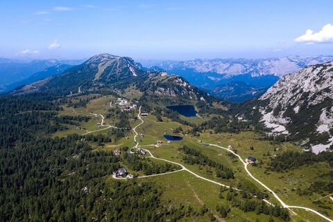Blick über die Tauplitzalm Richtung Lawinenstein und Schneiderkogel