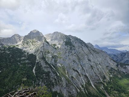Foto von Gipfel Göre entlang der Tour