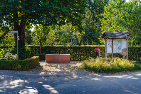 Dorfbrunnen in Insel
