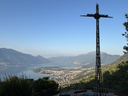 Fotografija s spletne strani Pascal Oliver Hauser na poti