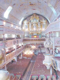 Orgel und Kircheninneres Ebersbacher Barockkirche