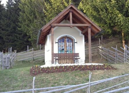 Gasthaus_Kapitel_Hubertuskapelle