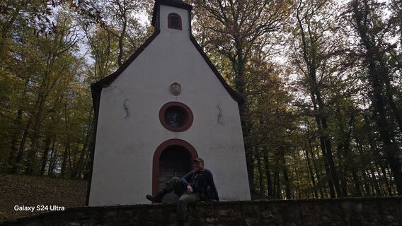 Zdjęcie z Edit Szoboszlay wzdłuż trasy