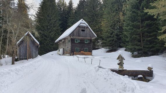 1.2 km Brunnen