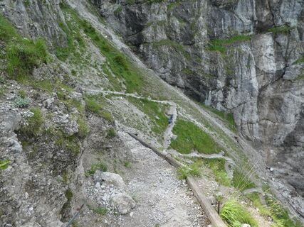 Beginn des mühsam Aufstieges über Weg 215