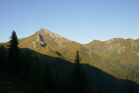 der Hohenwart in der Morgensonne