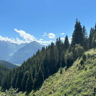 Die Ruhe genießen bei einem traumhaften Blick ins Mühlbachtal