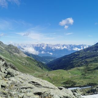 Blick hinaus aus dem Voldertal bis zum Karwendel