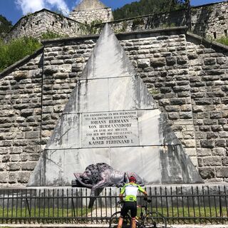 Denkmal beim Fort Hermann am Predil-Pass