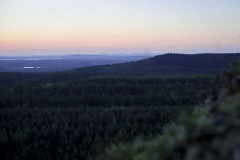 Sonnenuntergang gesehen vom Konttainen-Hügel in Ruka, Kuusamo