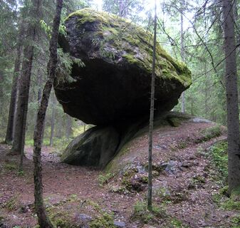 Kummakivi