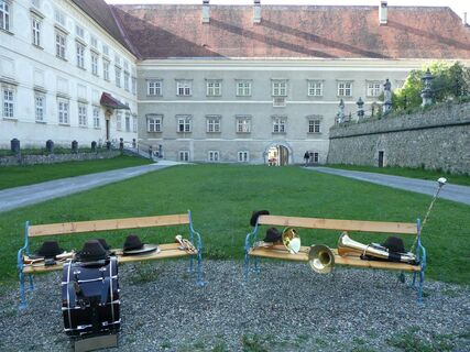 Start im Stiftshof von St.Lamprecht