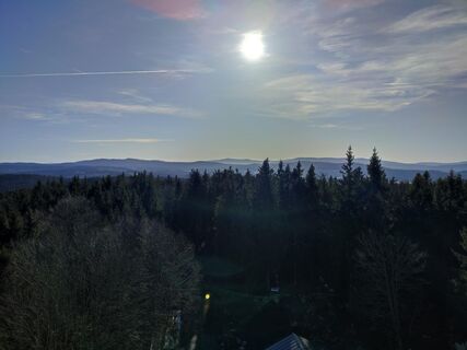 Blick vom AT zur Bayerwaldkette mit Hochstein, Plöckenstein und Hochficht