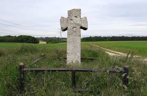 Die Kreuze aus Tuffstein: Sorel-en-Vimeu - Ercourt