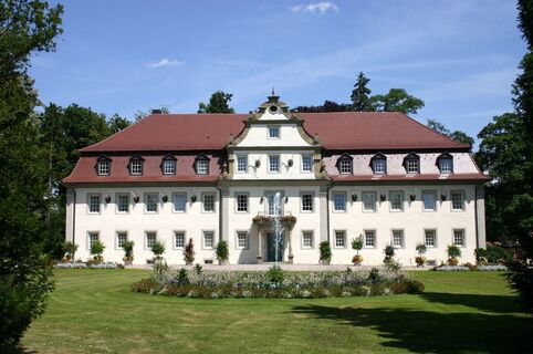 Wald &amp; Schlosshotel Friedrichsruhe, Zweiflingen