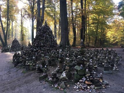 Steinmännchen im Tiergartenwald
