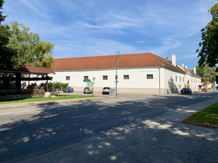 Treffpunkt Meierhof (gegenüber Schloss), Groß-Schweinbarth, Hohlwegrunde