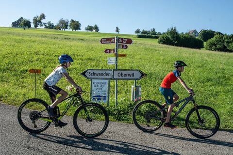 Route Äwil