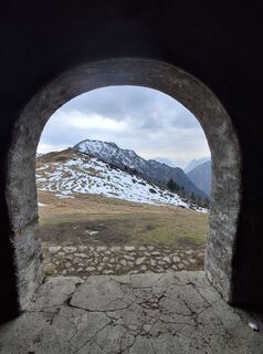 Zdjęcie z Marco Pezzuolo wzdłuż trasy