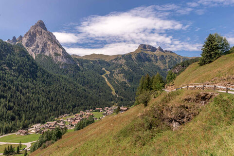 Canazei - Passo Fedaia - Passo Pordoi - Canazei - ©Archivio APT Val di Fassa