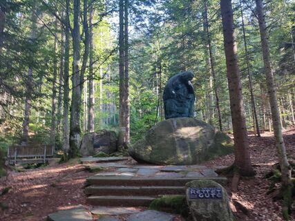 Start am Blhmerwald-Denkmal