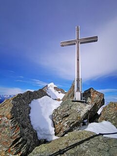 hintereggkogel-blick-gipfelkreuz-c-bernhard-assmair.jpg