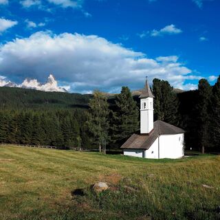 Chiesetta di Paneveggio und Pale di San Martino