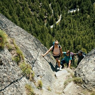 Unterwegs in felsiger Landschaft: Der Erlebnisweg erfordert Trittsicherheit