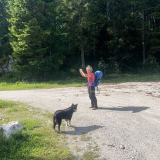 Photo de Nicole Muck le long du parcours