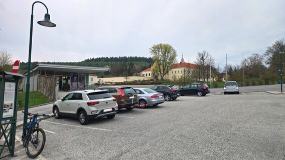 Parkplatz Schloss Mayerling