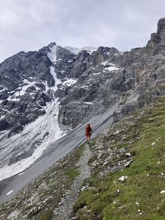 Photo de Alexander Knee le long du parcours
