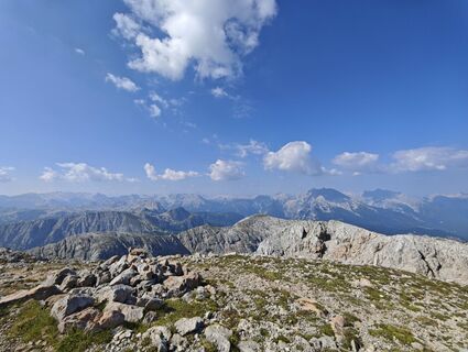 Fotografija s spletne strani Sandiii d na poti