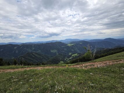 Fotografija s spletne strani Lukas Hörz na poti