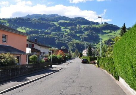 Durch Flums mit Blick auf den Flumserberg