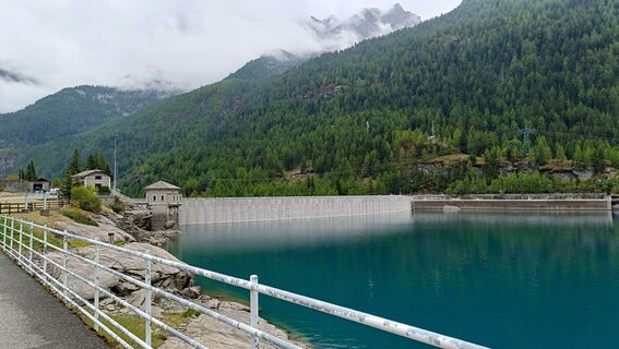 Fotografija s spletne strani Maurizio Dell'acqua na poti
