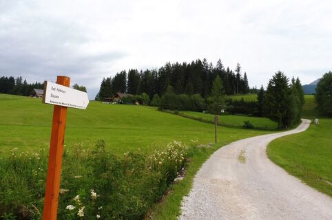 immer Richtung Heilbrunn.