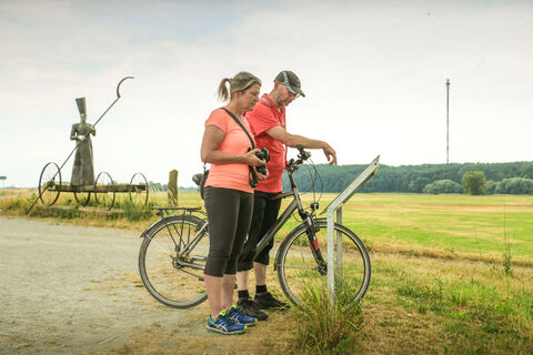 Infotafeln am Wegesrand