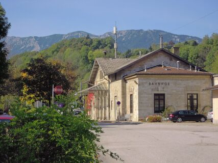 Der historische Payerbacher Bahnhof als Ausgangspunkt...