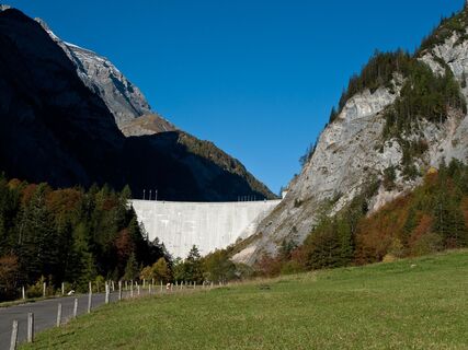 Staumauer im Calfeisental