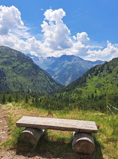 Fotografija s spletne strani Christian Lerchster na poti