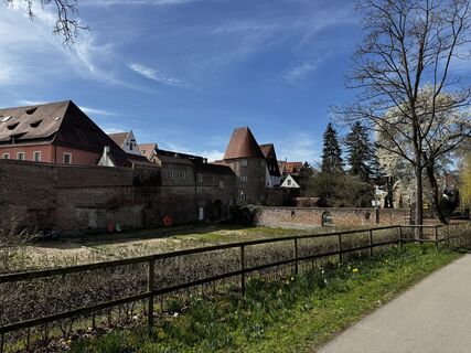Fotografija s spletne strani Schaali na poti