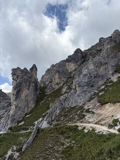 Fotografija s spletne strani Domenik Ost na poti