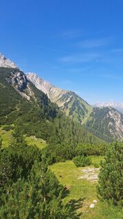 Fotografija s spletne strani Christian Lerchster na poti