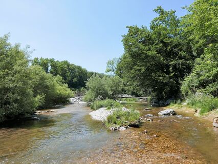 nördliche Vöcklauferweg: an der Vöcklawehr