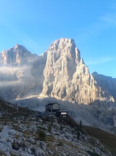 Fotografija s spletne strani corrado na poti