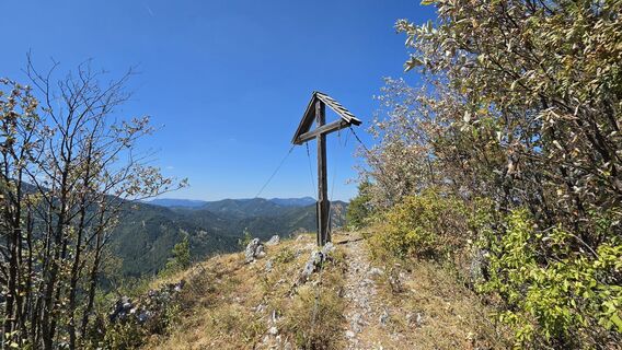 Fotografija s spletne strani EP87 na poti